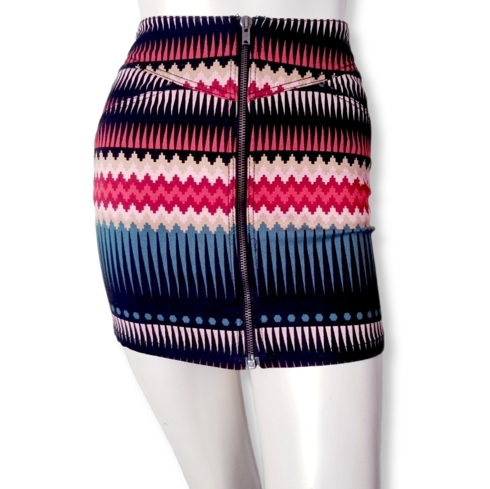 H&M Multicolored Tribal Chevron Skirt Size 2